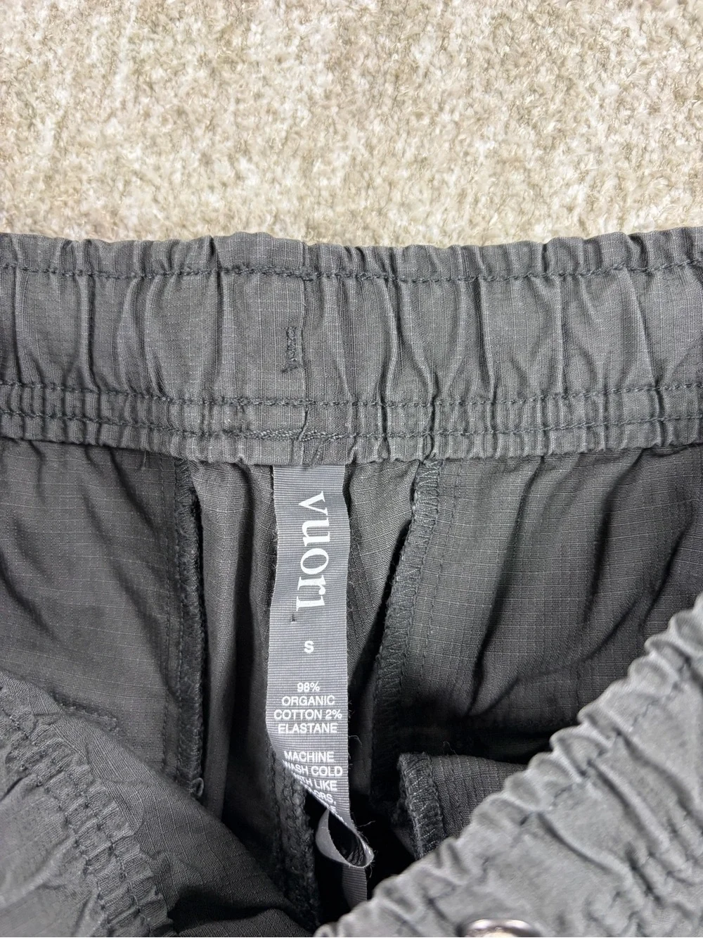 Vuori Men's Charcoal Gray Drawstring Joggers